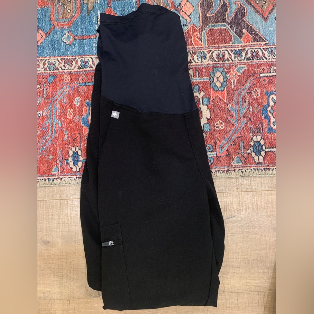 Black Maternity Zamora Jogger Figs